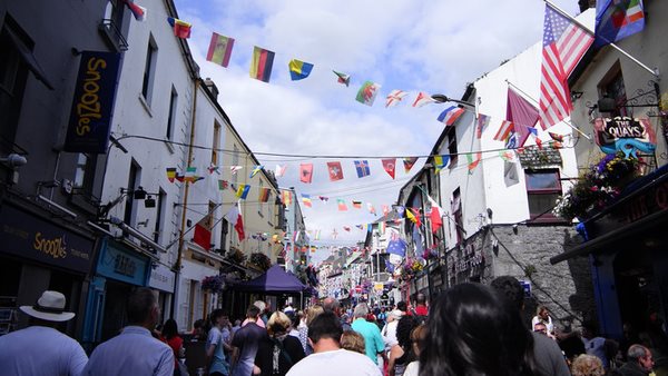 läs engelska i galway irland med internationella skolorna