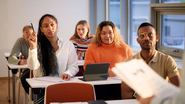 Välkommen! (Om Sfi På Svenska) - Folkuniversitetet